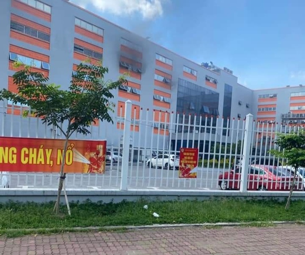 Chủ tịch tỉnh Bắc Ninh thăm hỏi nạn nhân vụ nổ ở Công ty Seojin Auto - Ảnh 2.