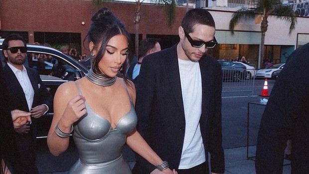 Chia tay bạn trai kém tuổi Pete Davidson, Kim Kardashian muốn hẹn hò với người chững chạc hơn - Ảnh 3.