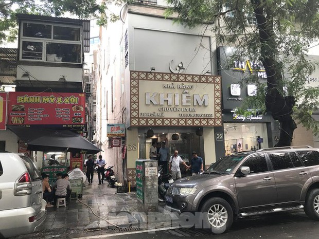 Nhà hàng ở Hà Nội bị phạt 2 triệu đồng vì nhân viên... không cắt ngắn móng tay - Ảnh 1. Nhà hàng ở Hà Nội bị phạt 2 triệu đồng vì nhân viên... không cắt ngắn móng tay - Ảnh 1.