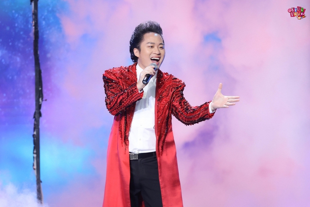 Ca sĩ Tùng Dương da diết với loạt bản hit tại Ký ức vui vẻ - Ảnh 1.