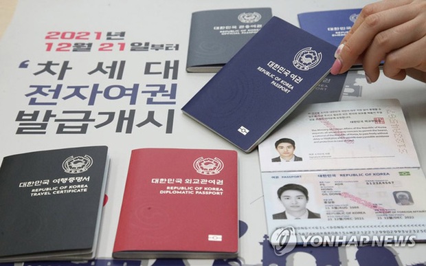Người Hàn ở châu Âu gặp nhiều rắc rối vì hộ chiếu không có nơi sinh - Ảnh 1.