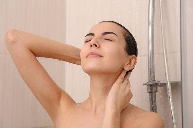 Phụ nữ khi tắm nên tránh 4 điều để không mắc bệnh phụ khoa - Ảnh 5.