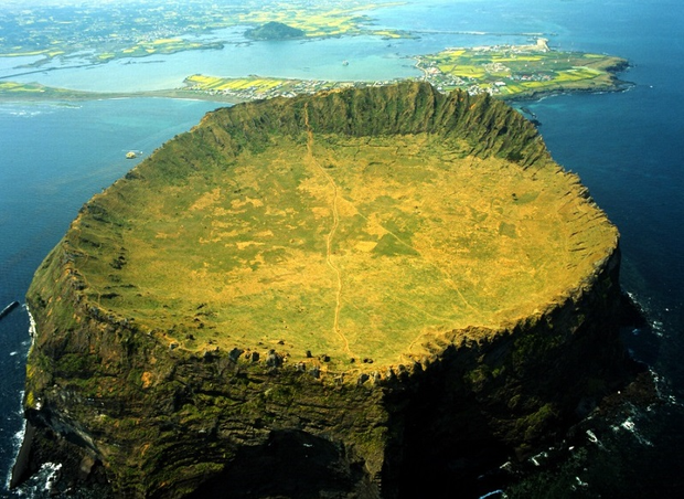 7 lý do vì sao Jeju là địa điểm tuyệt vời nhất để ghé thăm trong mùa thu - Ảnh 3. 7 lý do vì sao Jeju là địa điểm tuyệt vời nhất để ghé thăm trong mùa thu - Ảnh 3.