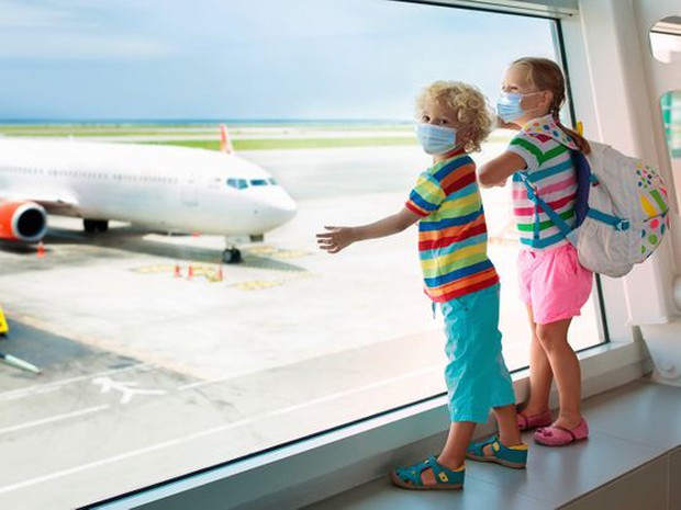 Hành khách hoảng loạn vì bị từ chối lên máy bay cùng 2 con gái nhỏ, hãng hàng không nói: Đúng quy định! - Ảnh 1.