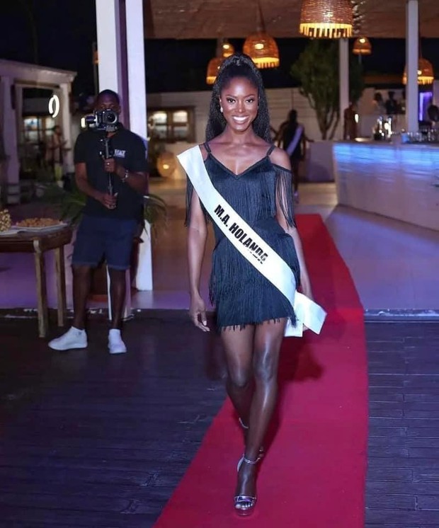 Nhan sắc hoang dã, nóng bỏng được ví như báo đen của tân Hoa hậu Hoàn vũ Angola 2022 - Ảnh 10.
