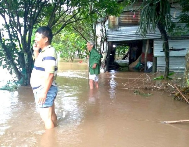 Nhiều nhà cửa, hoa màu ở Tây Nguyên bị ngập do mưa lũ - Ảnh 2.