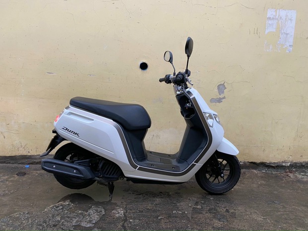 Những mẫu scooter 50 phân khối độc đáo tại Việt Nam - Ảnh 5.