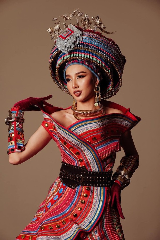 Thùy Tiên hóa thành mỹ nhân Indonesia, fan khen ngợi thần thái cân mọi loại trang phục dân tộc - Ảnh 8.