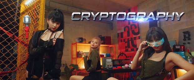 Cùng ngày 8/8: TWICE tung clip trở lại, BLACKPINK công bố đi tour tận năm sau còn SNSD tự phá kỷ lục của chính mình - Ảnh 8. Cùng ngày 8/8: TWICE tung clip trở lại, BLACKPINK công bố đi tour tận năm sau còn SNSD tự phá kỷ lục của chính mình - Ảnh 8.