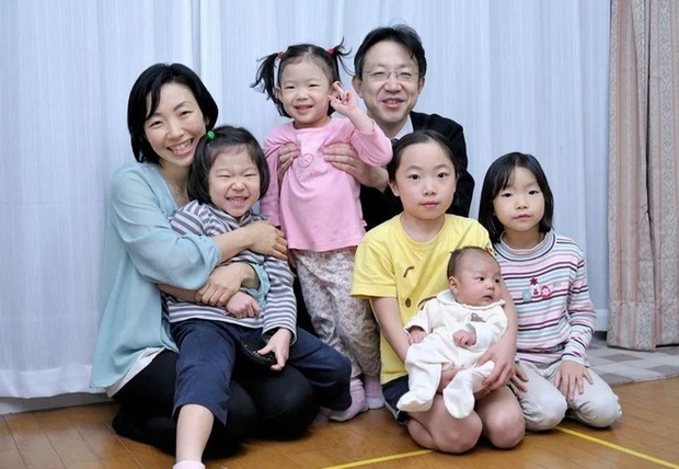 Bà mẹ người Nhật chăm 5 con vẫn tốt nghiệp ĐH Harvard - Ảnh 3.