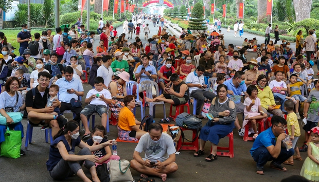 Hàng nghìn người dân đến Thảo Cầm Viên Sài Gòn vui chơi trong ngày đầu nghỉ lễ 2/9 - Ảnh 6.