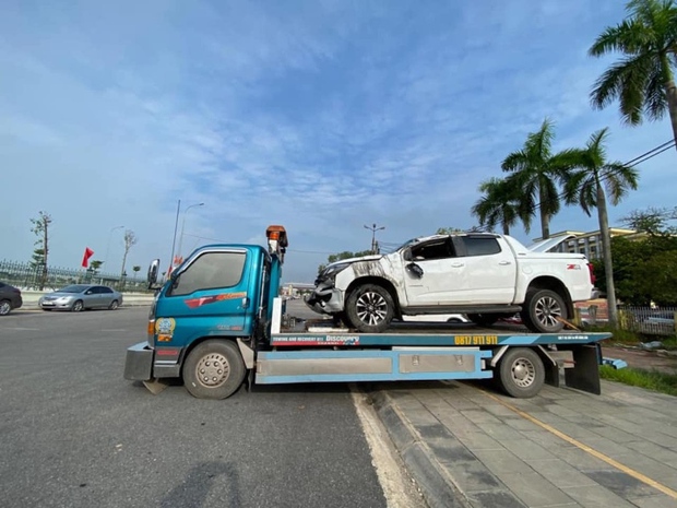 Bắc Giang: Xe bán tải tông 2 xe máy, 4 người thương vong - Ảnh 1. Bắc Giang: Xe bán tải tông 2 xe máy, 4 người thương vong - Ảnh 1.