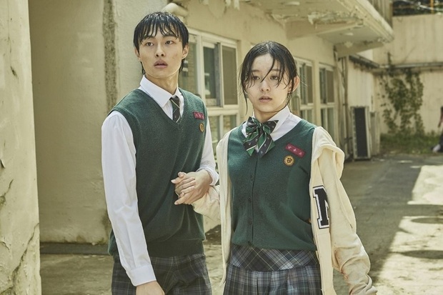 Em gái Kim Go Eun ở phim mới: Từng lấy đi nụ hôn đầu của nam chính “Ngôi trường xác sống” - Ảnh 5.