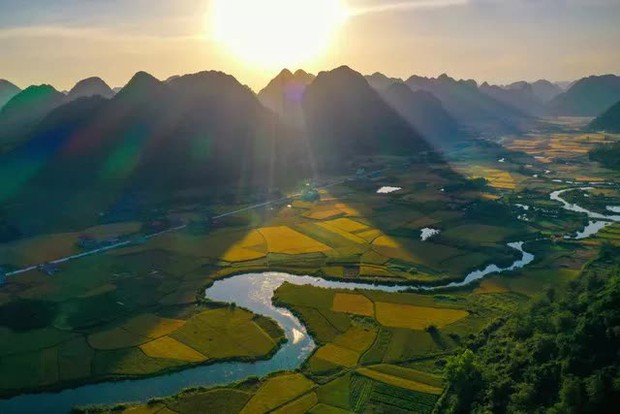 Khách Tây đi tìm cánh đồng lúa đẹp nhất Việt Nam: Chặng đường dài nhưng quá xứng đáng - Ảnh 8.
