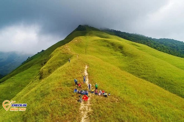 Ở Quảng Ninh  có một vùng núi cheo leo, được mệnh danh là 1 trong những nơi khó đi nhất Việt Nam - Ảnh 11.