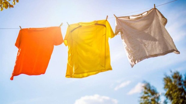 Quần áo dính mực, sơn hay dầu mỡ: Đừng vội bỏ đi vì có cách vệ sinh bằng nguyên liệu đơn giản - Ảnh 12.