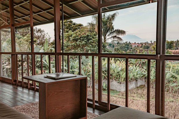 Ngôi nhà gỗ hình cái cây độc đáo ở Bali - Ảnh 9. Ngôi nhà gỗ hình cái cây độc đáo ở Bali - Ảnh 9.