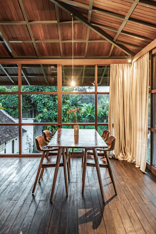 Ngôi nhà gỗ hình cái cây độc đáo ở Bali - Ảnh 5. Ngôi nhà gỗ hình cái cây độc đáo ở Bali - Ảnh 5.