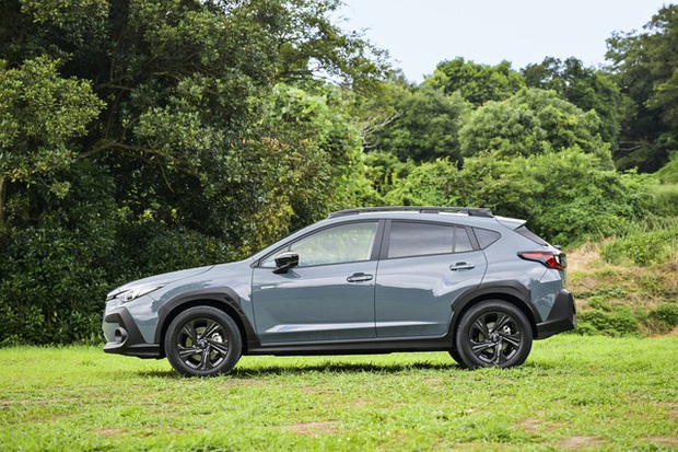 Subaru Crosstrek đời mới ra mắt: Thiết kế mới, công nghệ cũ - Ảnh 2.