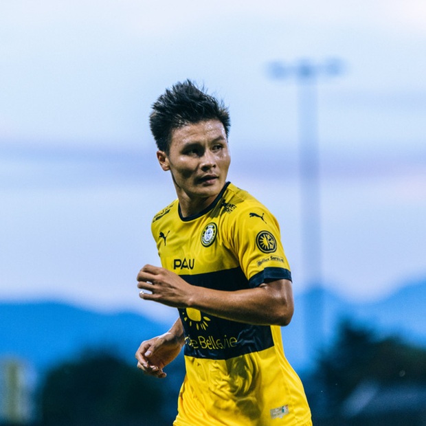 Quang Hải lần đầu đấu trong một trận thắng của Pau FC - Ảnh 1.