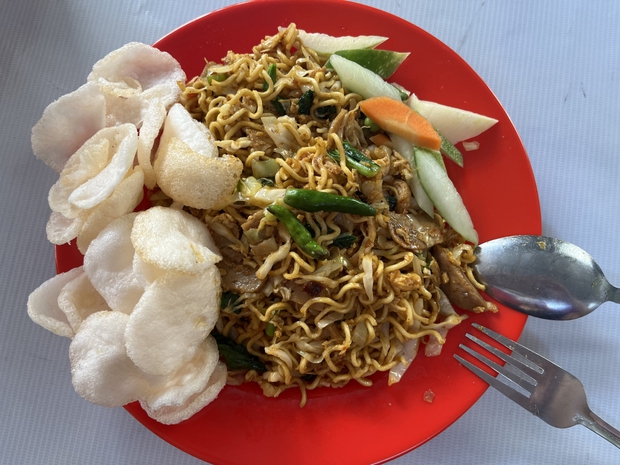 Phiêu lưu vị giác với những món ăn đường phố Indonesia - Ảnh 2.