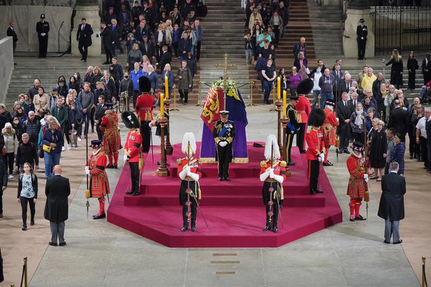 Hơn 20 Hoàng gia đến dự tang lễ Nữ hoàng Anh - Ảnh 1.