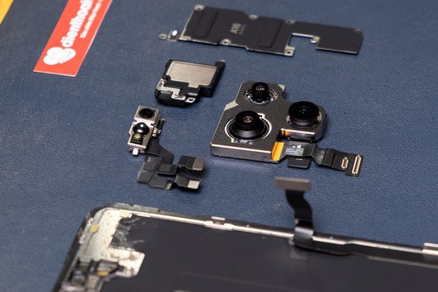 Tháo tung iPhone 14 Pro Max và phát hiện chi tiết dễ gặp lỗi nhất - Ảnh 4.
