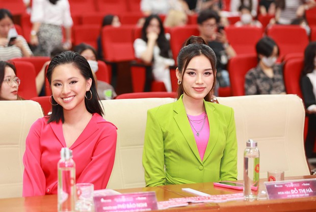 Đỗ Thị Hà mặc nổi bật khi đi tìm Hoa hậu Việt Nam 2022 - Ảnh 1. Đỗ Thị Hà mặc nổi bật khi đi tìm Hoa hậu Việt Nam 2022 - Ảnh 1.