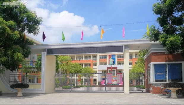 Hà Nội: Học sinh bán trú ăn rau muống có mùi lạ, huyện Thanh Trì lên tiếng - Ảnh 1. Hà Nội: Học sinh bán trú ăn rau muống có mùi lạ, huyện Thanh Trì lên tiếng - Ảnh 1.