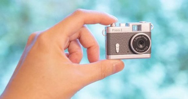 Đây là chiếc máy ảnh số nhỏ nhất Thế giới, vừa có thể chụp ảnh và quay phim - Ảnh 2.