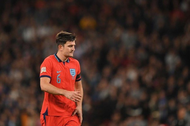 Harry Maguire liên tục mắc sai lầm, người hâm mộ la ó đòi đuổi khỏi tuyển Anh - Ảnh 1.