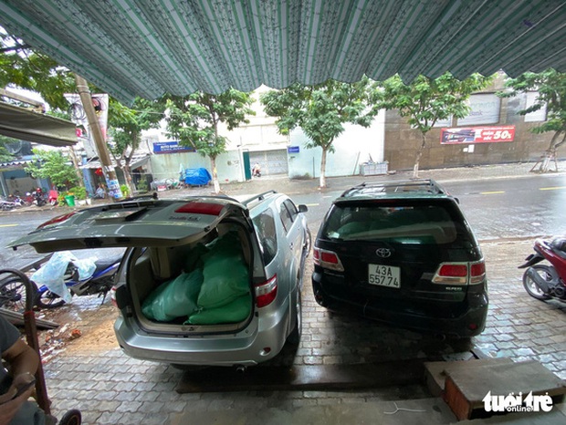Many Da Nang people give up their houses for people to shelter from the storm - Photo 2. Many Da Nang people give up their houses for people to shelter from the storm - Photo 2.