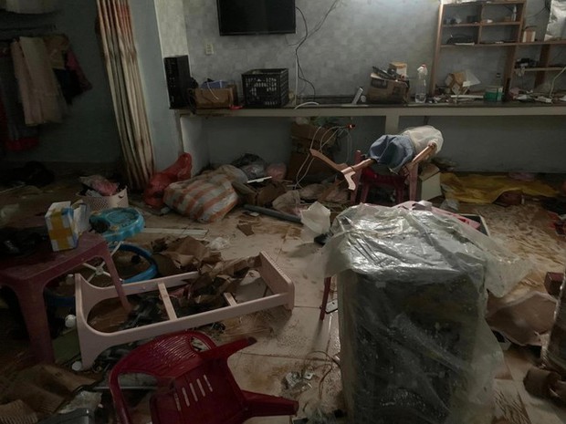 Hình ảnh nhà dân ở vùng núi Quảng Nam bị ngập sâu, đường sá chia cắt sau bão Noru - Ảnh 5.