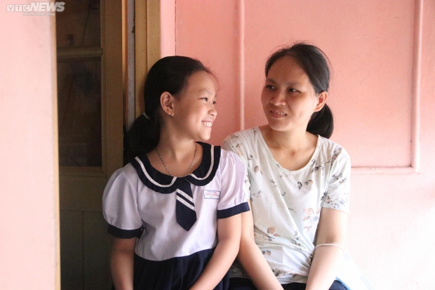 Ngày khai giảng của hai anh em mồ côi cha vì COVID-19 - Ảnh 3.