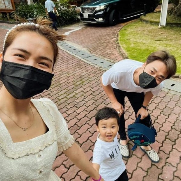 Chính xác thì nhân vật bạn ấy mà Hòa Minzy nhắc tới khi trò chuyện cùng tình cũ là ai? - Ảnh 1. Chính xác thì nhân vật bạn ấy mà Hòa Minzy nhắc tới khi trò chuyện cùng tình cũ là ai? - Ảnh 1.