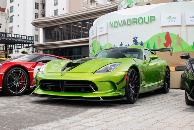 Siêu rắn Dodge Viper ACR Snakeskin độc nhất Việt Nam: Giới hạn 31 chiếc trên toàn thế giới, có tiền cũng khó mua - Ảnh 11.