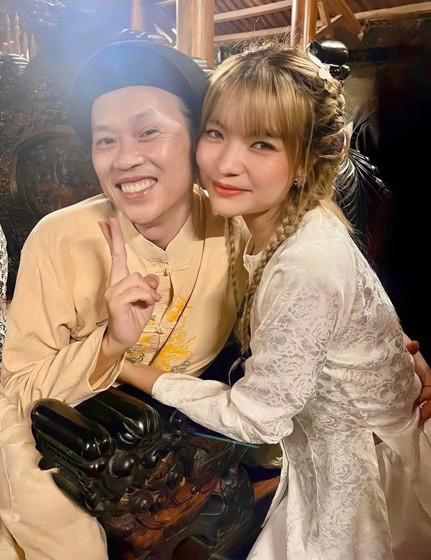 Sao Việt dự giỗ Tổ sân khấu: Trịnh Kim Chi làm lễ trang nghiêm, dàn nghệ sĩ rộn ràng tề tựu - Ảnh 13.