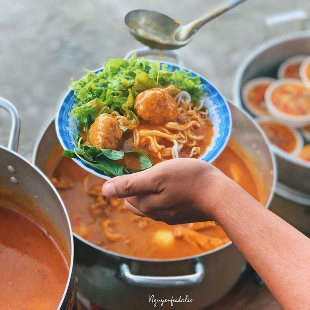 Ca Mau's famous cake makes diners sweat and still can't stop eating - Photo 2.