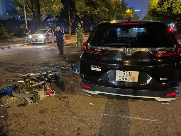 A university lecturer who caused a continuous accident in Cau Giay had an alcohol concentration exceeding 2 times the frame rate - Photo 1. A university lecturer who caused a continuous accident in Cau Giay had an alcohol concentration exceeding 2 times the frame rate - Photo 1.