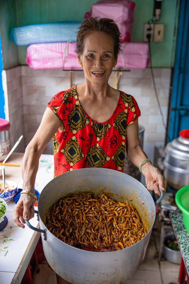Xôi cá - món ăn cực lạ nhưng lại vô cùng quen thuộc vào mỗi sáng của người dân tại xứ biển Nha Trang - Ảnh 11.