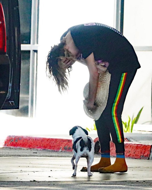 Người mẫu đình đám Cara Delevingne xuất hiện với hình ảnh bê bối, người hâm mộ lo ngại - Ảnh 5.