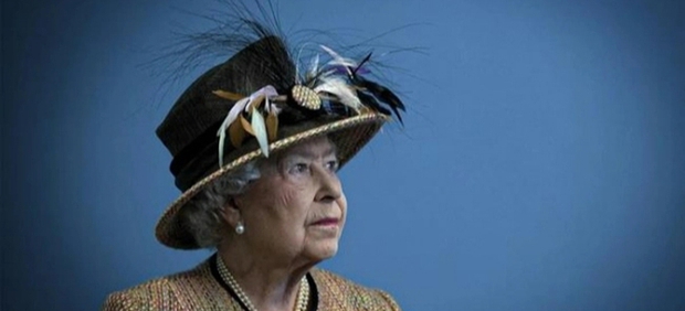 Các trận đấu Premier League dự kiến hoãn lại vì đám tang Nữ hoàng Elizabeth - Ảnh 1.