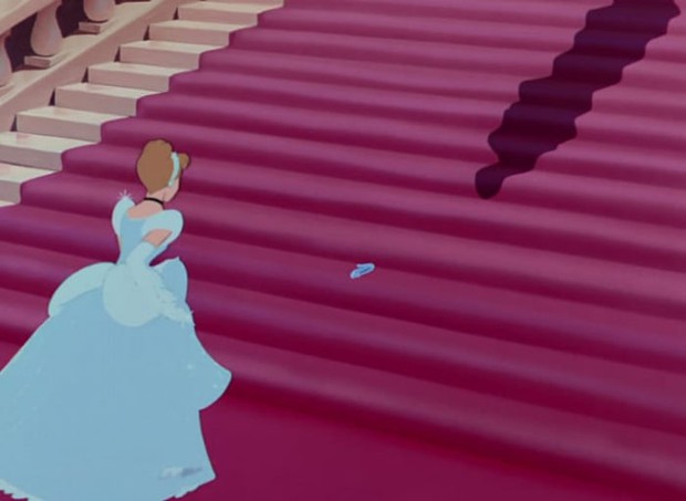 10 chi tiết khó hiểu từ loạt phim công chúa Disney: Đôi giày của Lọ Lem đến giờ vẫn là bí ẩn - Ảnh 10.