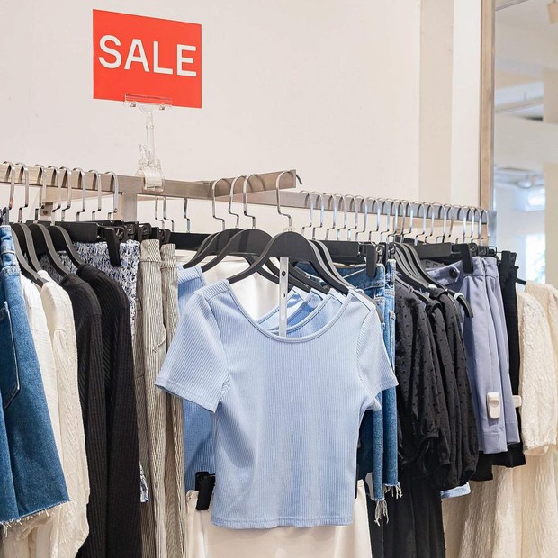 1/1 đầu năm quá trời deal xịn: Local brand sale ‘đẫm’ 70%, sắm váy áo diện Tết lúc này là hợp lý - Ảnh 3.