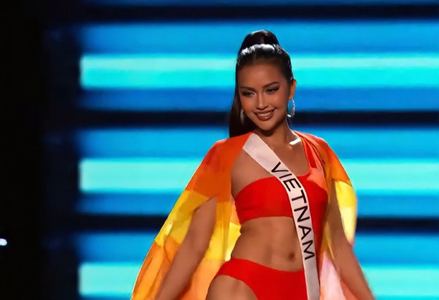 Toàn cảnh Bán kết Miss Universe: Ngọc Châu tỏa sáng với nhan sắc và màn catwalk nổi bật, dàn đối thủ mạnh trình diễn mãn nhãn - Ảnh 7.