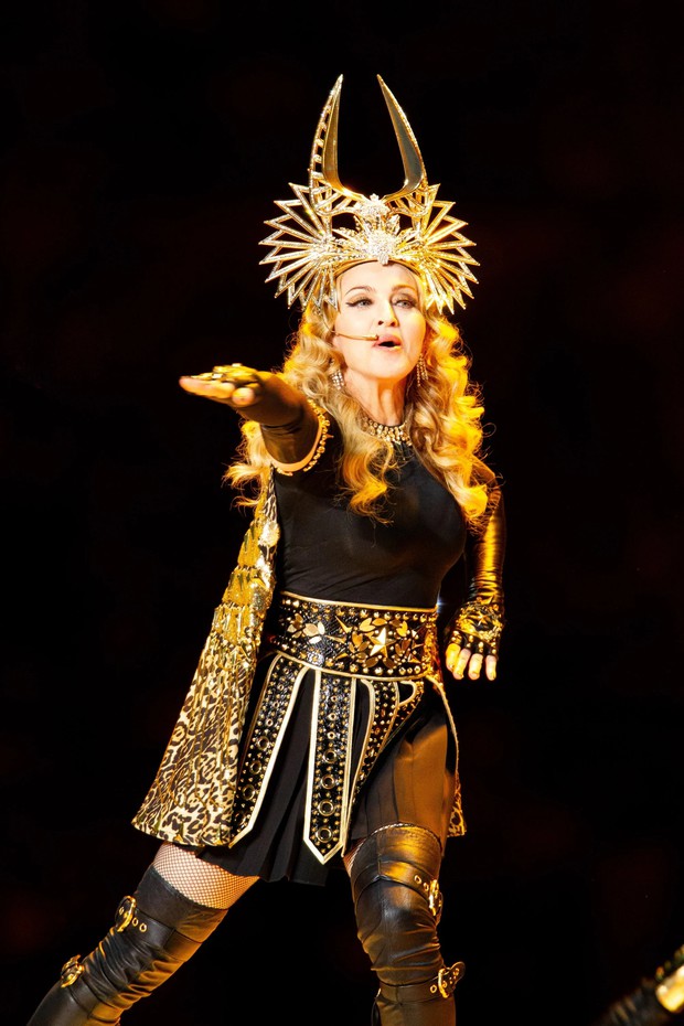 Phong cách thời trang gái hư của Madonna - Ảnh 10.