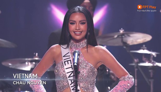 Ngọc Châu xuất hiện nổi bật, hô vang hai chữ Việt Nam tại Chung kết Miss Universe 2022 - Ảnh 4.