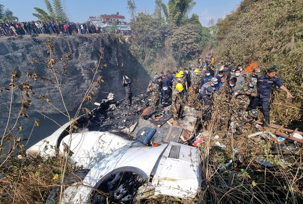 Máy bay Nepal nghiêng 90 độ trước khi rơi khiến 72 người thiệt mạng và lời kể của nhân chứng - Ảnh 4.