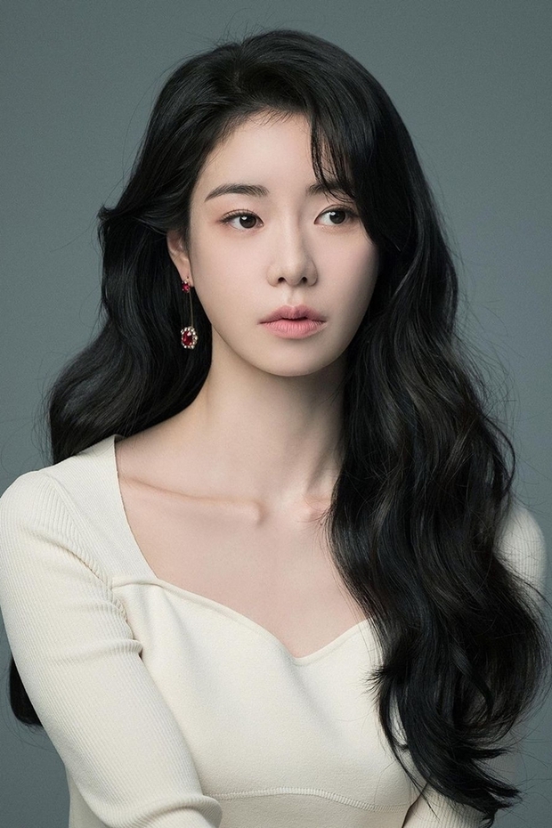 “Đối thủ của Song Hye Kyo” giữ vóc dáng nhờ tập pilates - Ảnh 3.