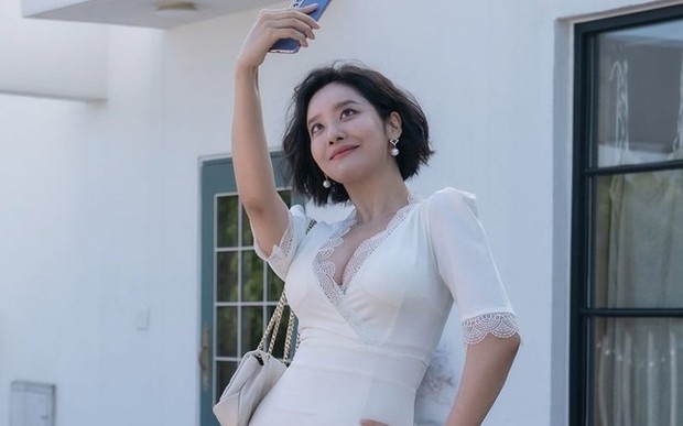 Nữ tiếp viên hàng không lẳng lơ nhất phim của Song Hye Kyo - Ảnh 2.